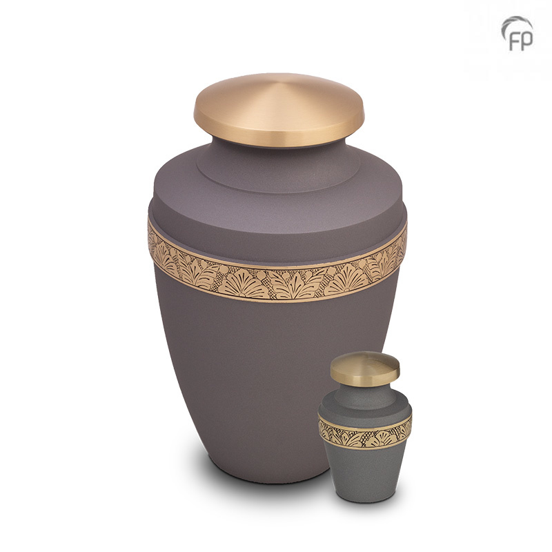 HU 175 Metaal urn