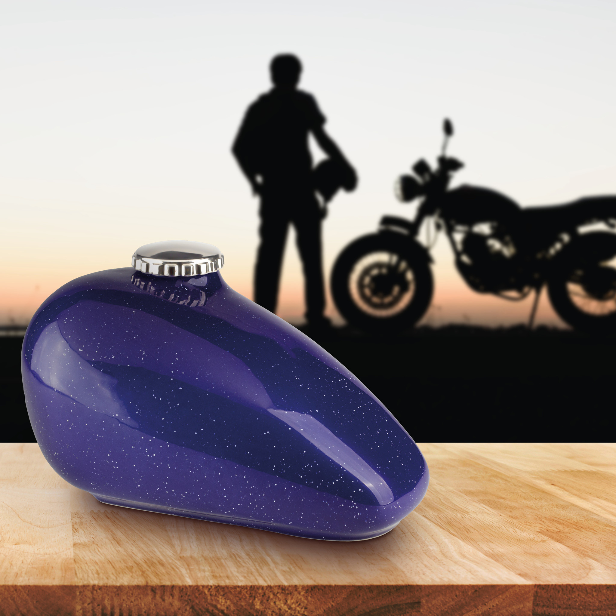 KU 128 Keramische urn Motor tank